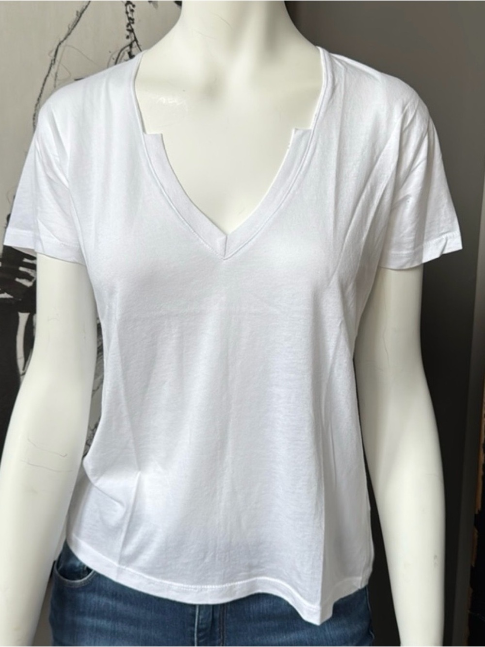 Monrow White V-Neck Short Sleeve Tee